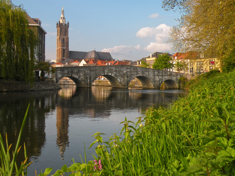 De Stenen Brug in Roermond. Foto (c) Loe Giesen.